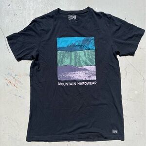 Men's Mountain Hardwear T-Shirt Black Spell-Out M Outdoor Hike Gorpcore Climb